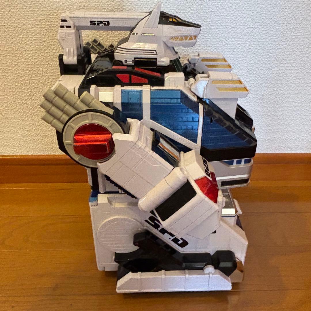 入手困難❗️❗️特撮戦隊デカレンジャー DX デカベースロボセット