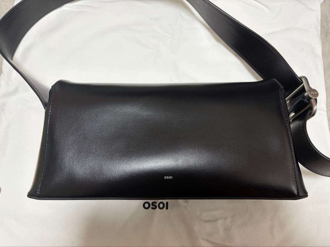 OSOI FOLDER BROT ブラックショルダーバッグ