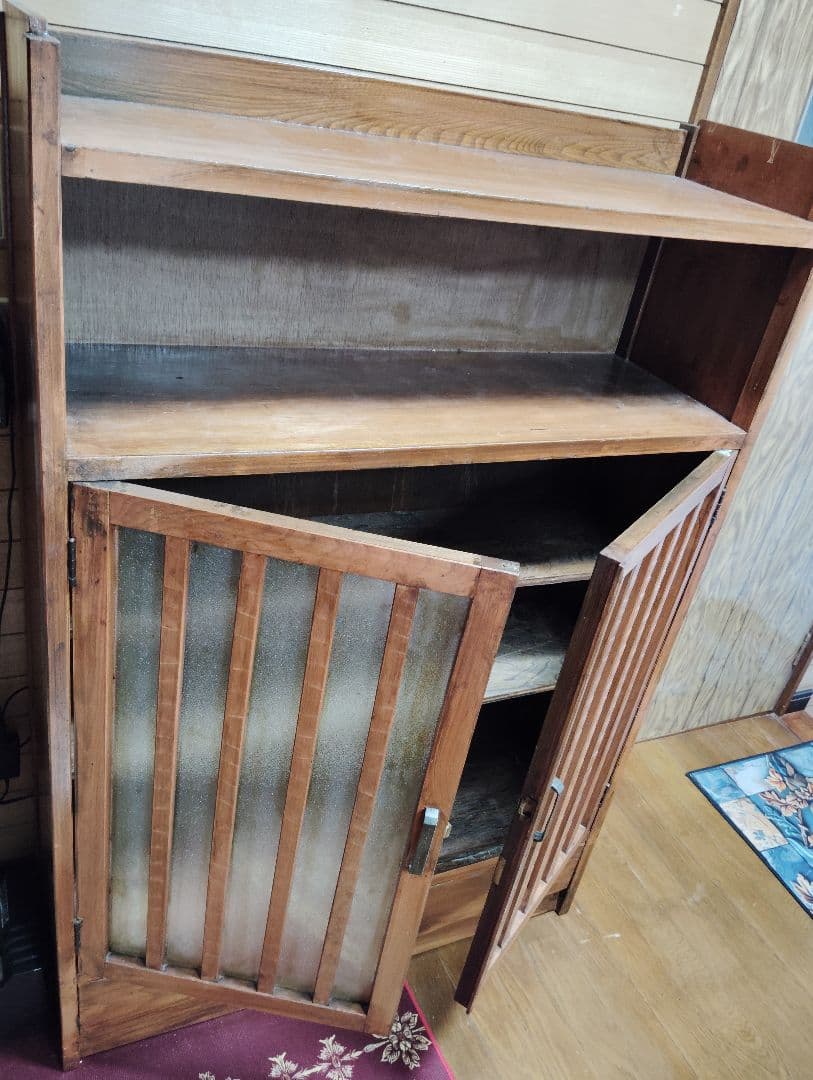 木製キャビネット 中型 スラット扉