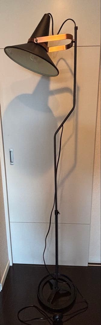 ディクラッセ　フロアランプ