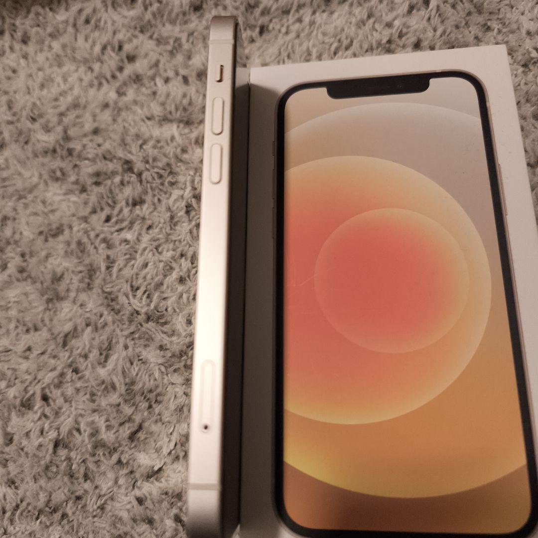 美品 Apple iPhone 12 本体SIMフリー 83%