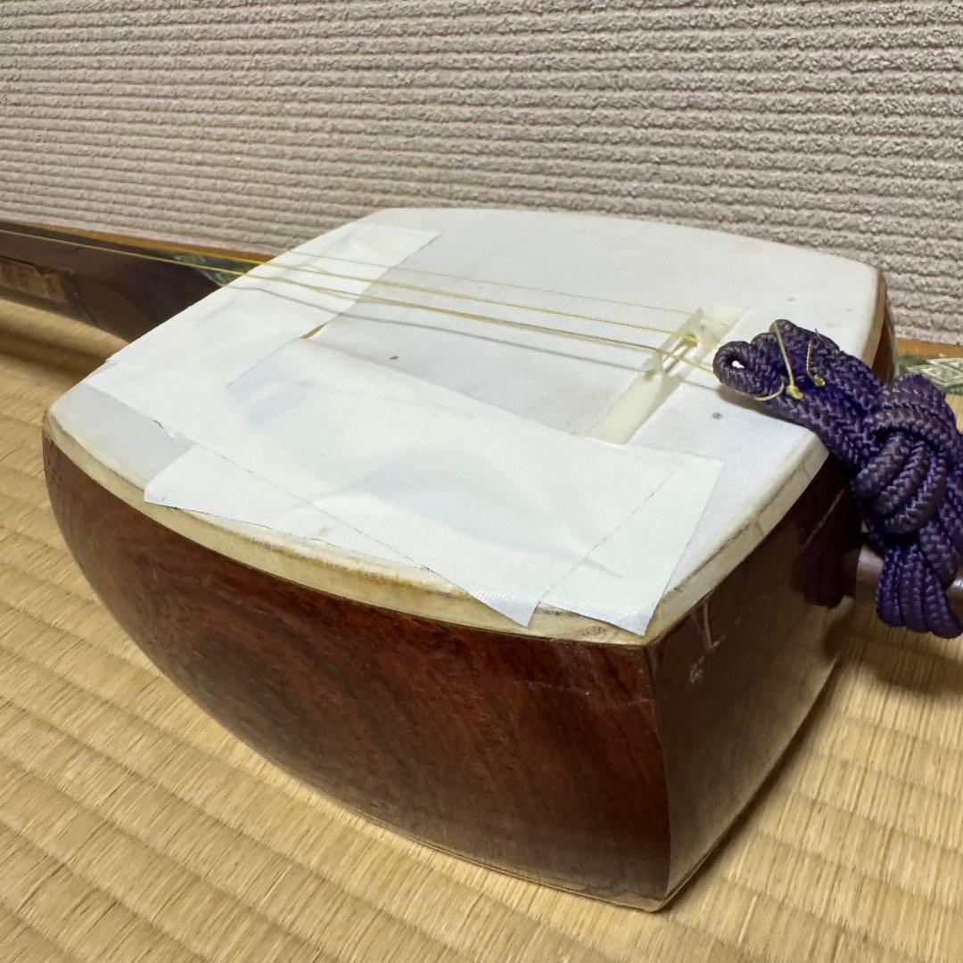 三味線　紫壇　中棹　丸打ち胴　破れ有り　本体ケース　2点セット