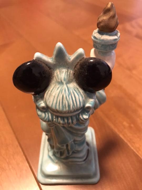 ミニーマウス置物　自由の女神　陶器