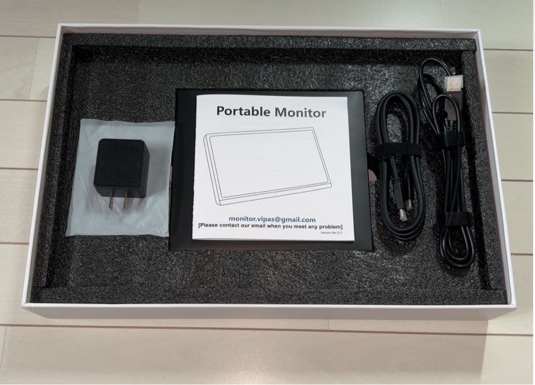 【ほぼ未使用】ポータブルモニター 解像度 144hz 値下げ⭕️専用不可