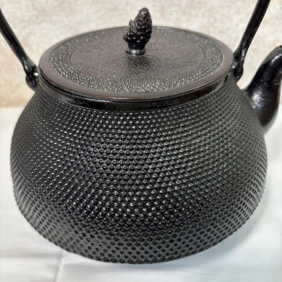 鉄瓶　旬利久作　アラレ模様　霰紋　大容量　2.2L 大型　南部鉄器　茶道具