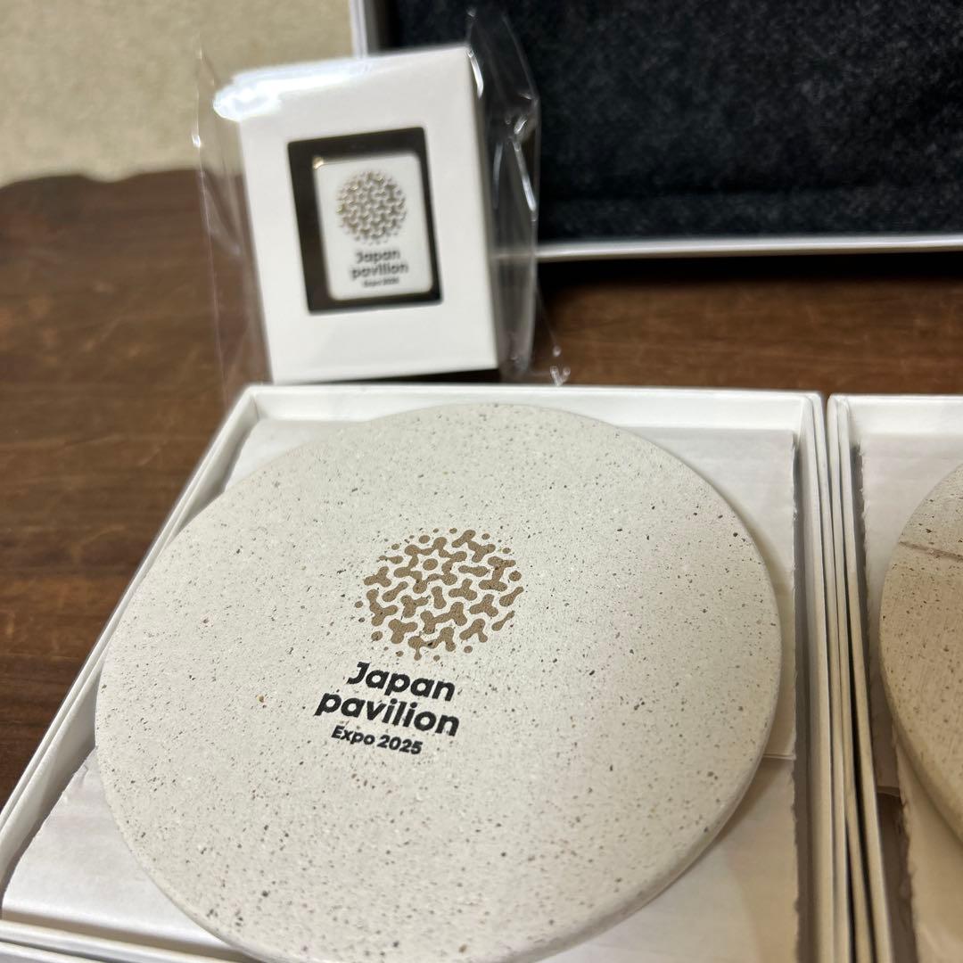 EXPO大阪・関西万博2025 VIP ピンバッジ　コースター　ポーチ　4点