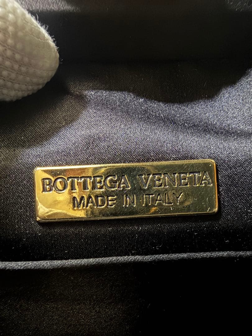 ボッテガヴェネタ イントレチャート　がま口チェーンショルダーバッグ