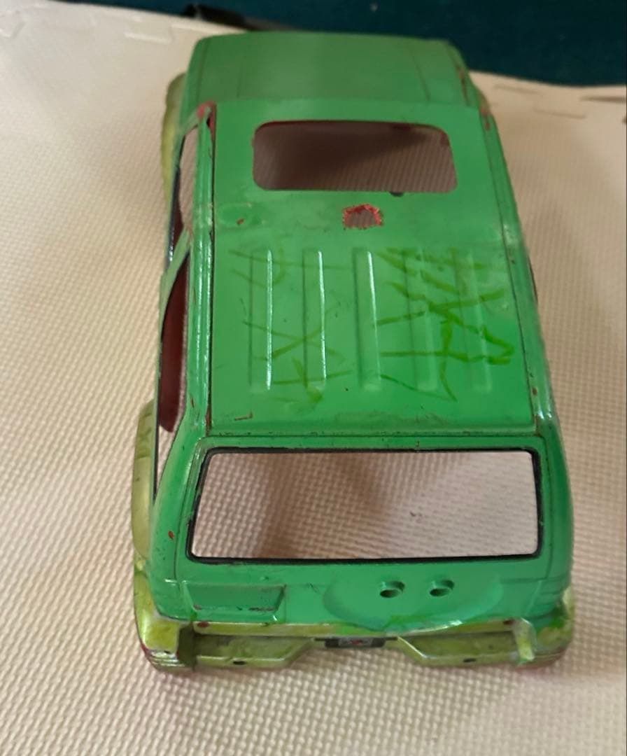 1/10RC XB 4WDオフロードカー 三菱パ ジェロ・メタルトップワイド本体