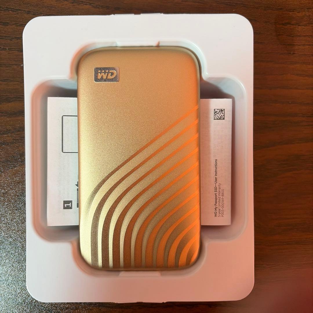 か*み様 WD ポータブルSSD 2TB Type-c ウエスタンデジタル　ゴー