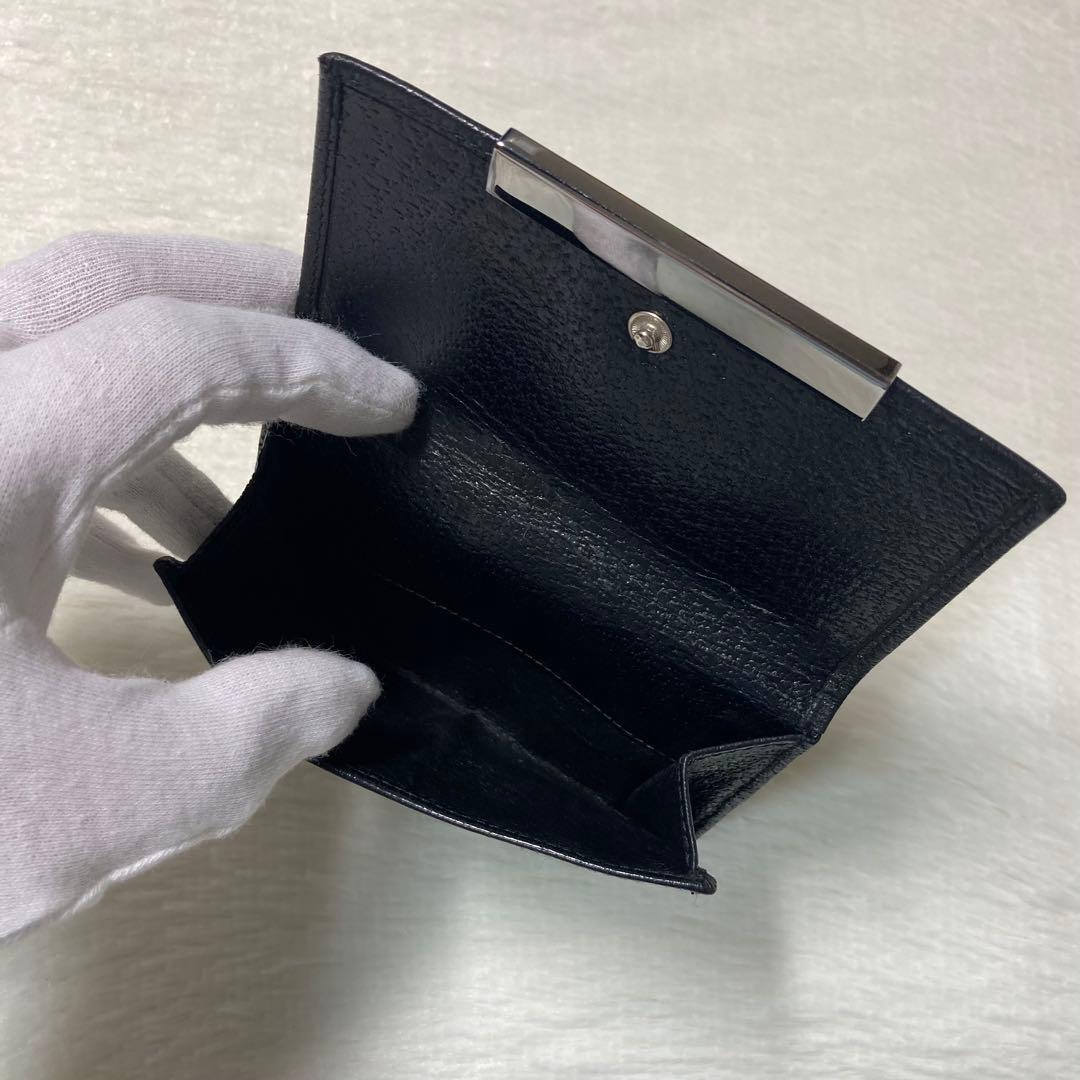 早い者勝ち　即売　GUCCI グッチ　シルバー金具　レザー　折り財布　黒　ホック