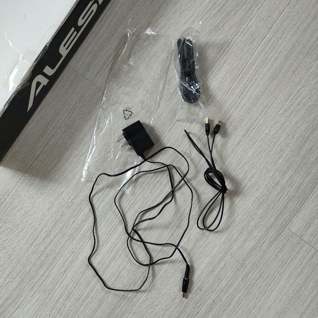 鍵盤楽器 Alesis QX61 61-Key USB/MIDI Controller