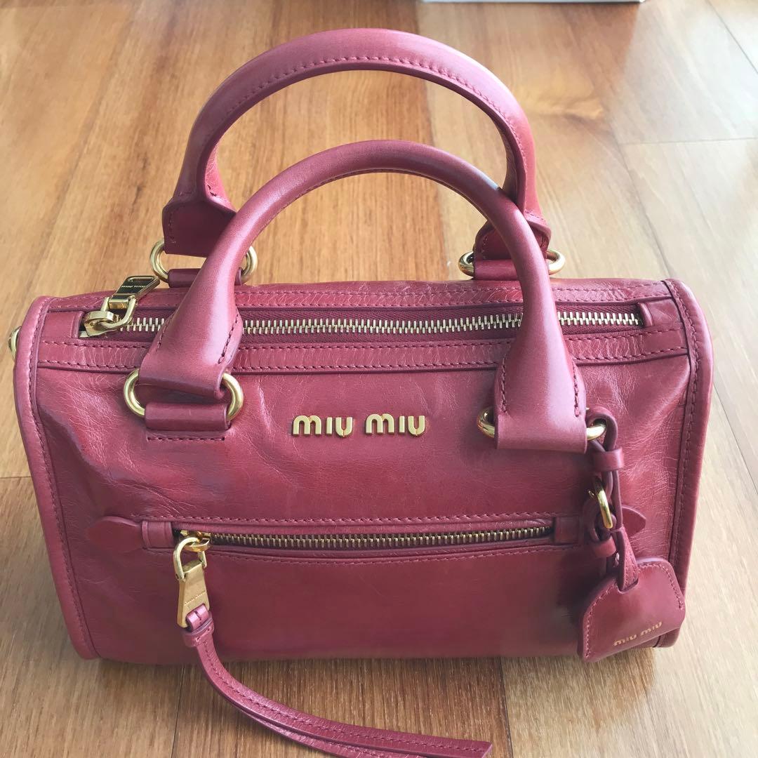 ミュウミュウ　ハンドバック　ショルダーストラップ付き　ローズピンク