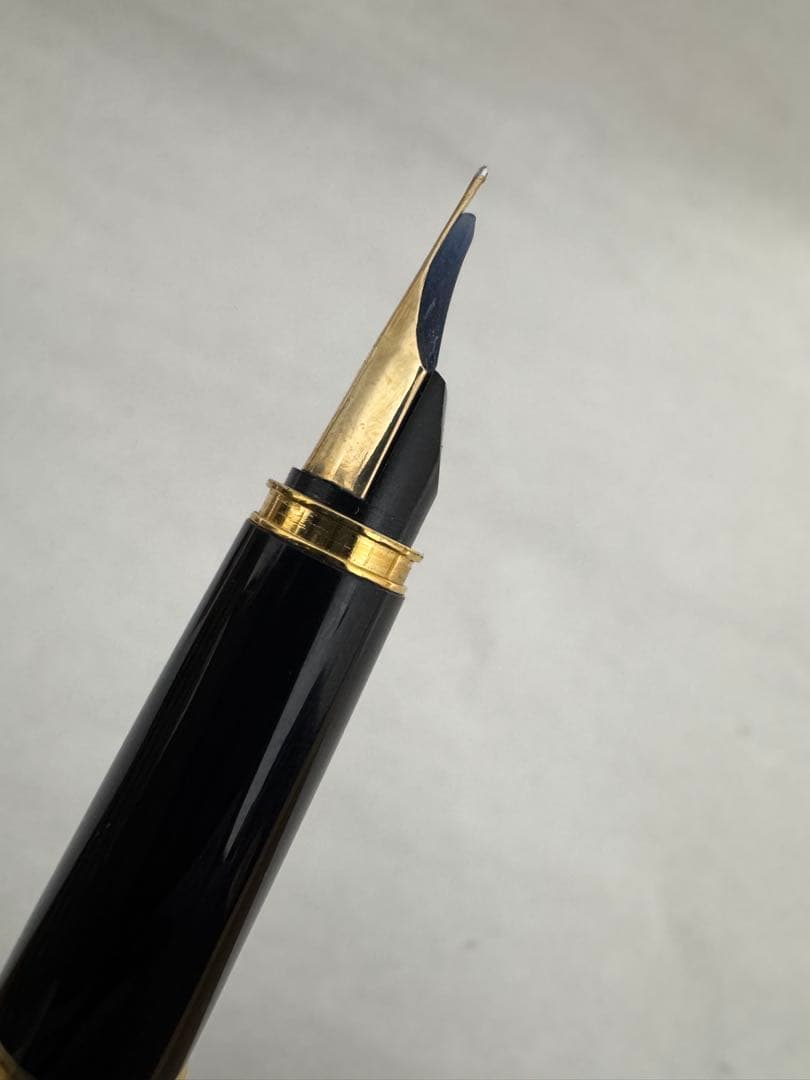 j*n様 パイロット PILOT 万年筆 14K 585 (F)