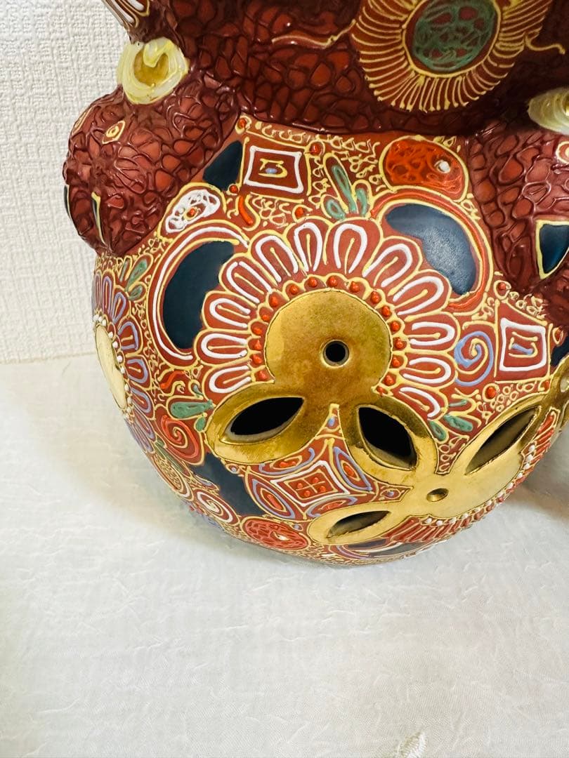 九谷焼　玉乗り獅子