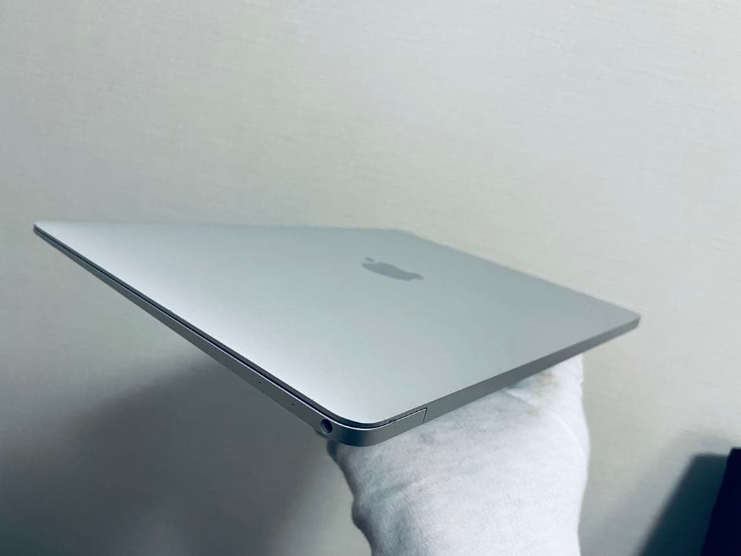 MacBook Air 2017 8GB/256GB シルバー