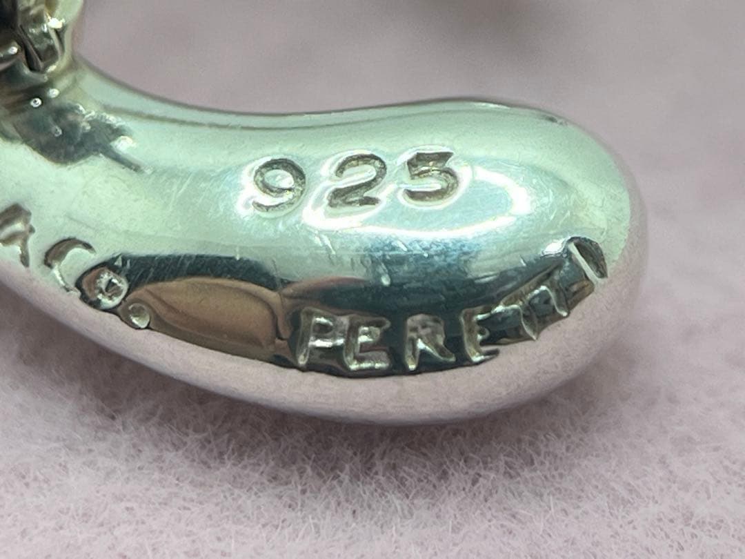 h146 希少　美品　ティファニー　アルファベット「S」イニシャル「s」ブローチ