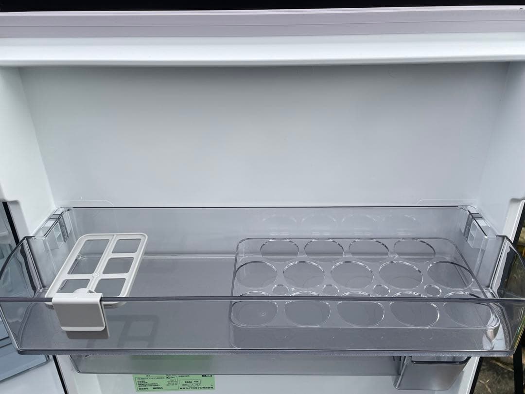 使用1年未満　東芝3ドア冷蔵庫　GR-V33SC　326L　2024年製