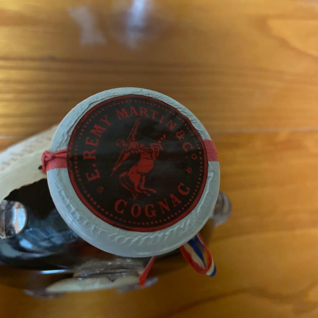 未開栓　古酒 レミーマルタン ルイ13世 箱あり　栓あり　箱に染み有り