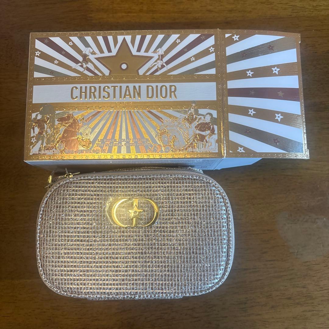 ディオール　クリスマスコフレ　2025 新品未使用　ポーチ　サンプル付き　限定品