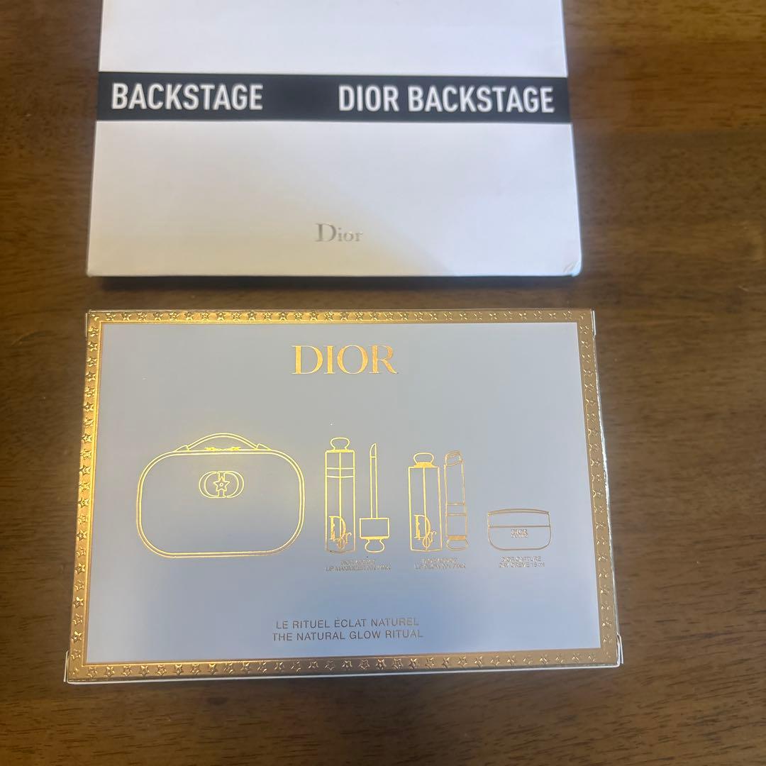 ディオール　クリスマスコフレ　2025 新品未使用　ポーチ　サンプル付き　限定品