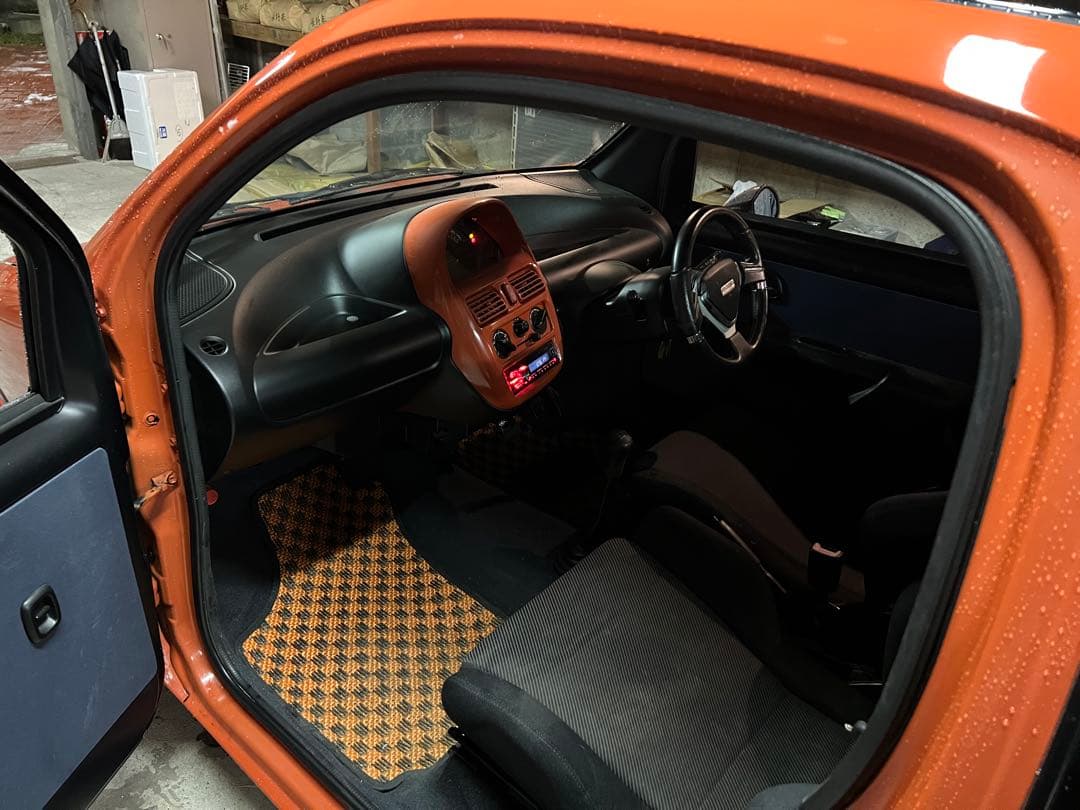 スズキ　ツイン　カスタムカー　低走行車