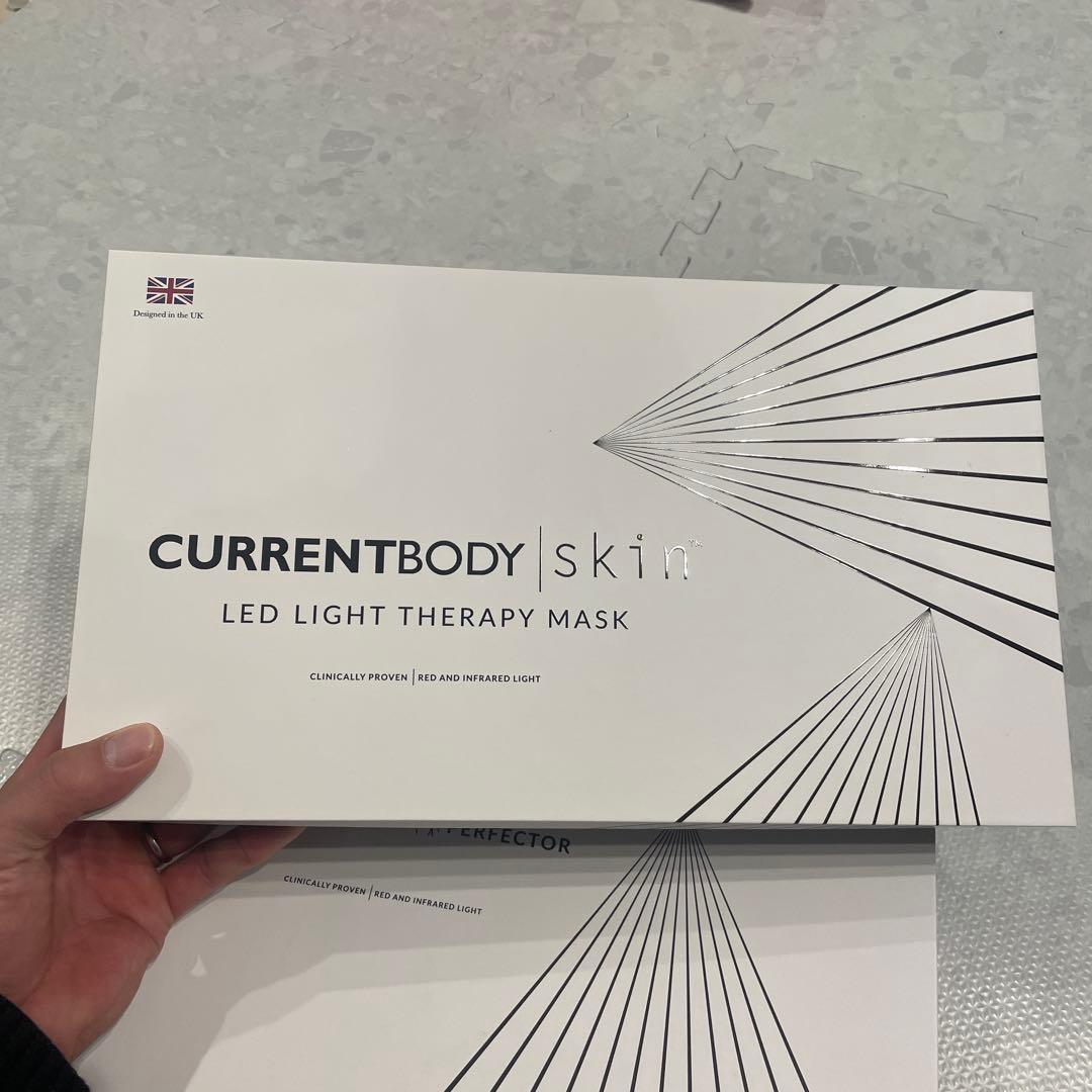 CURRENTBODY skin neck &dec LED美顔器セット