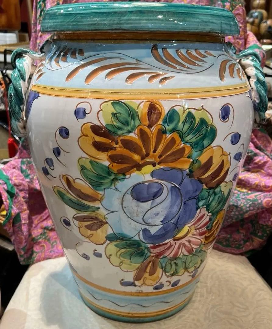 花柄装飾の陶器