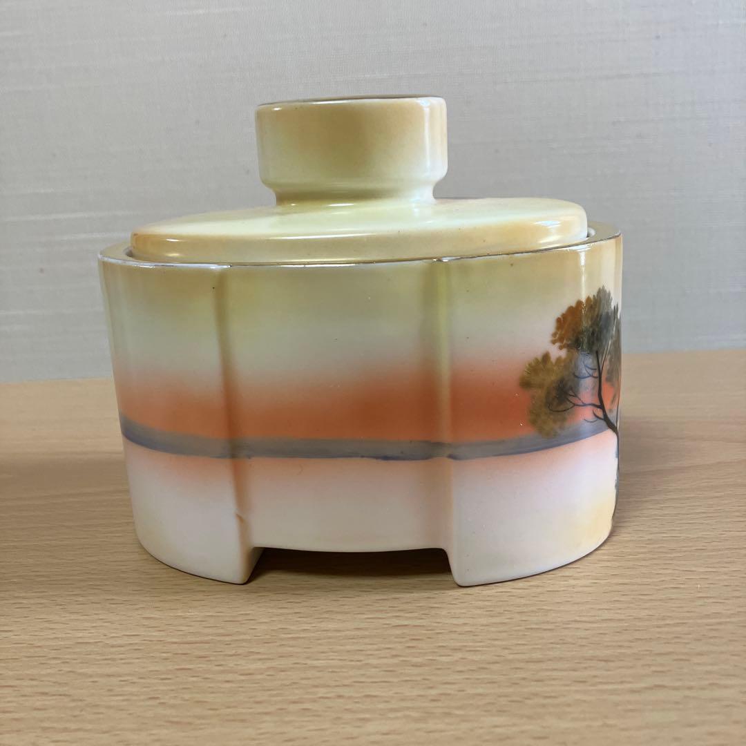 2. オールドノリタケ　蓋つき小物入れ