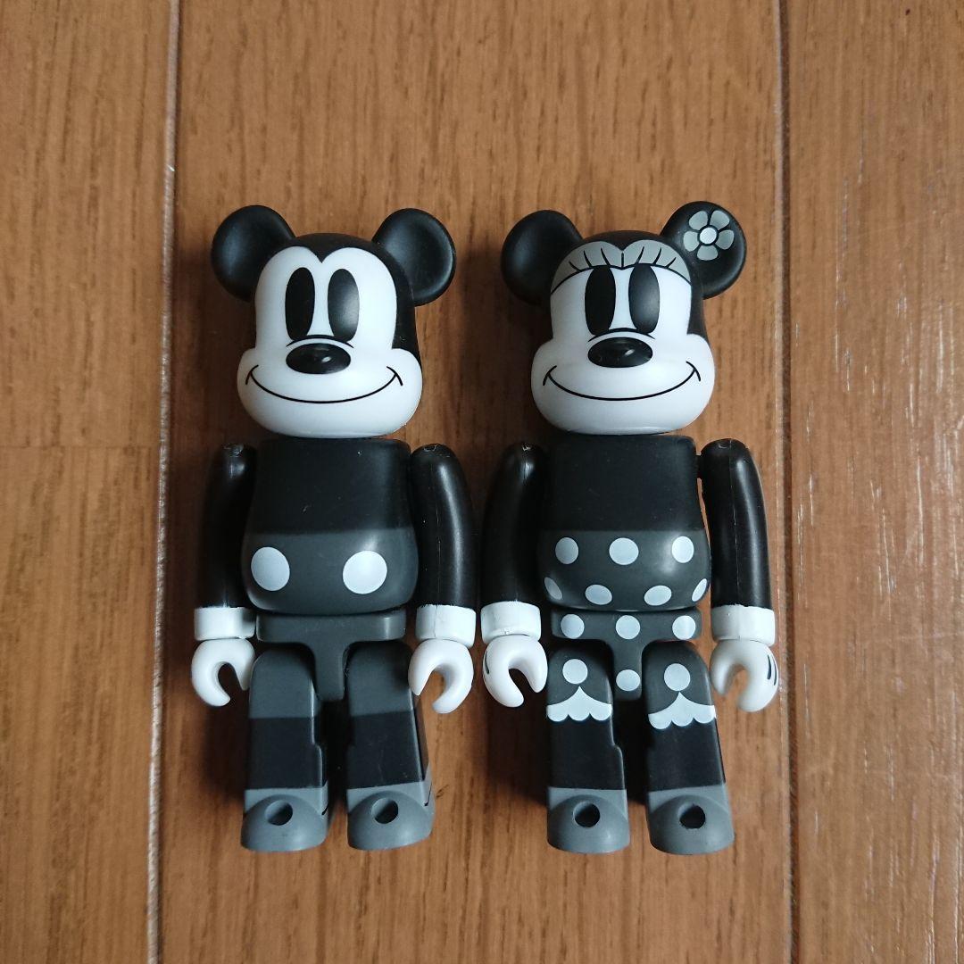 ベアブリック　モノクロ　ミッキー　ミニー