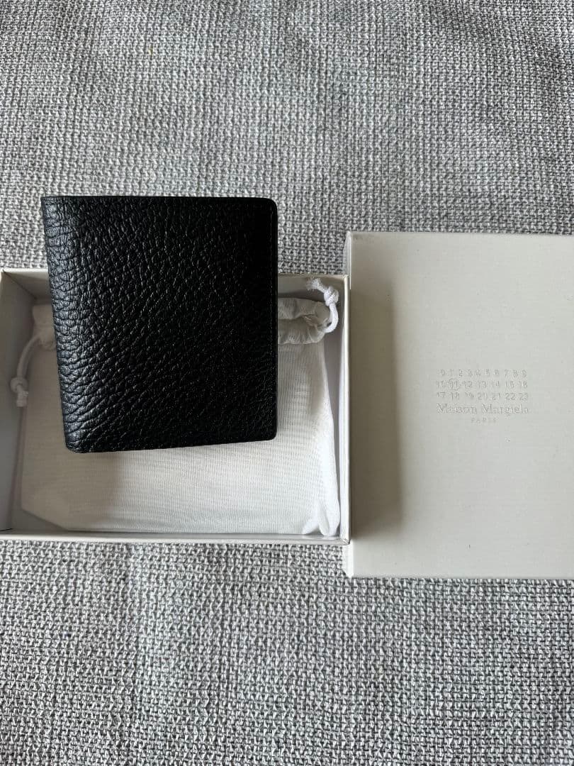 Maison Margiela ブラックレザー三つ折り財布