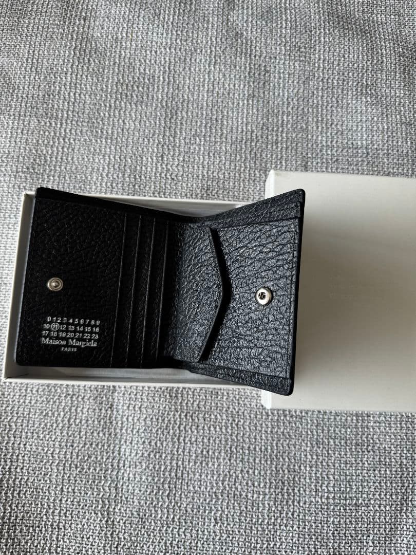 Maison Margiela ブラックレザー三つ折り財布