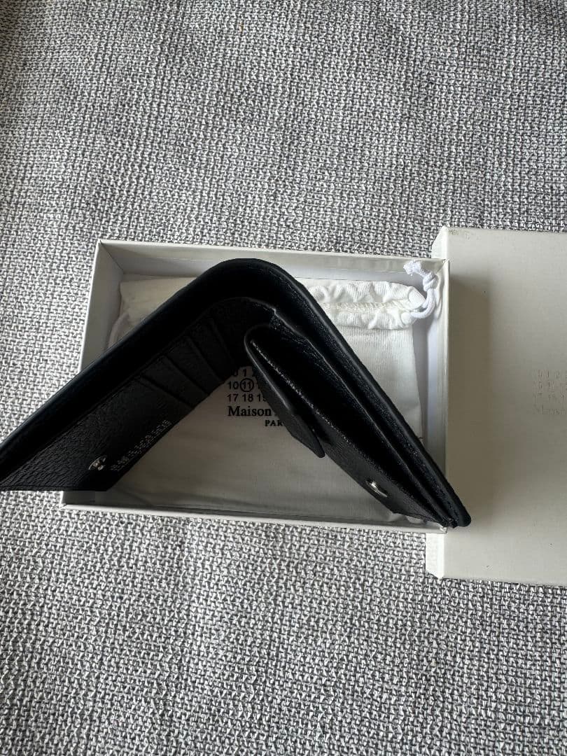 Maison Margiela ブラックレザー三つ折り財布