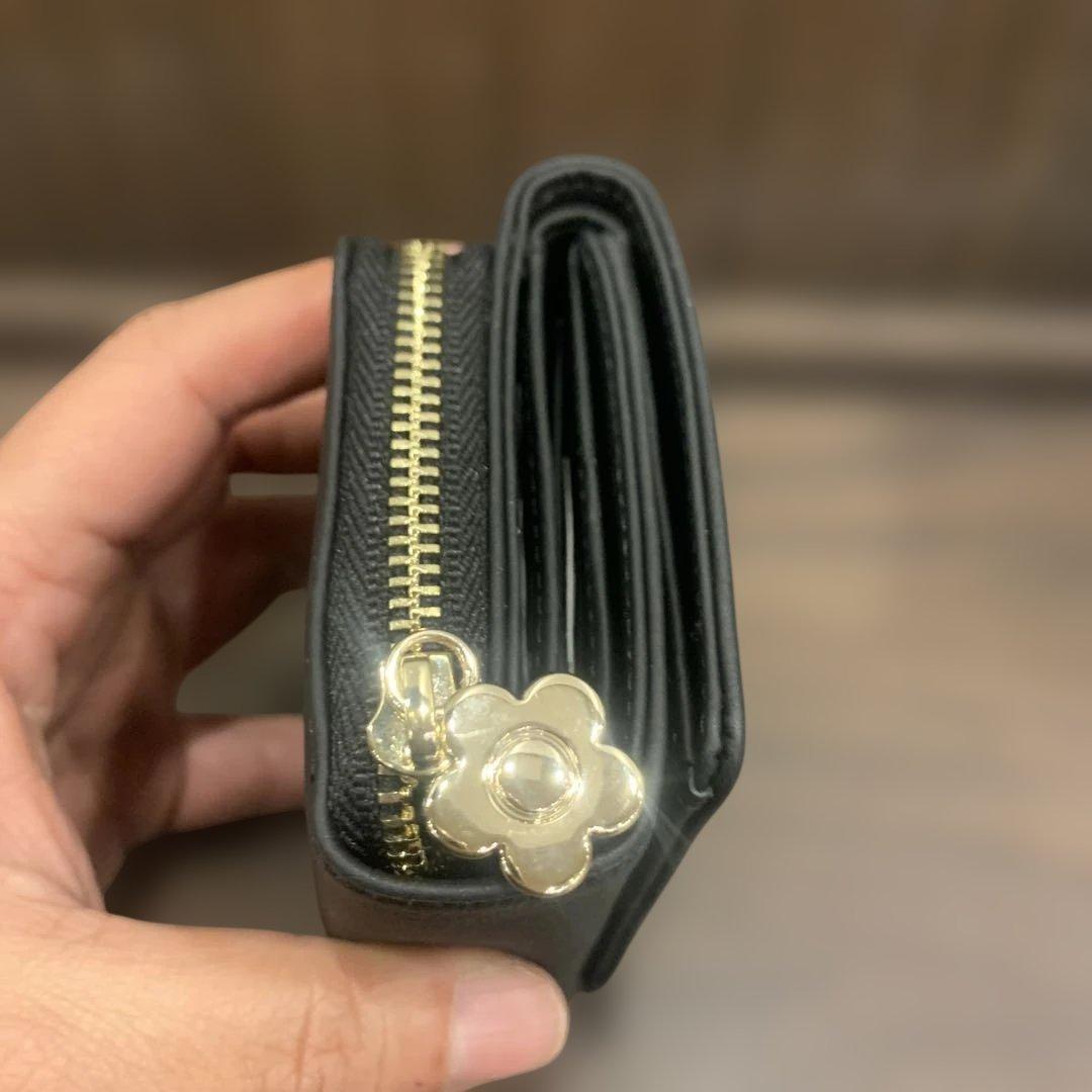 MARY QUANT ハートフロート ミニウォレット（ブラック）