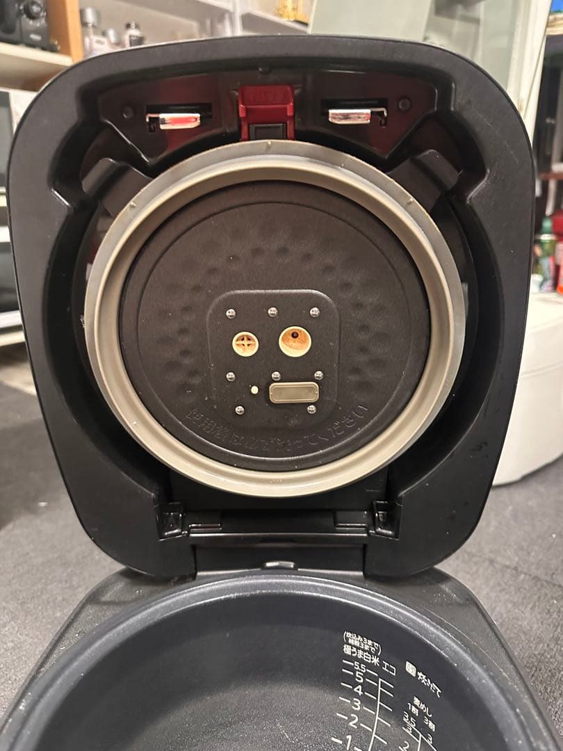 【土鍋圧力IH】タイガー 炊飯器 5.5合 JKX-V102 アーバンブラック