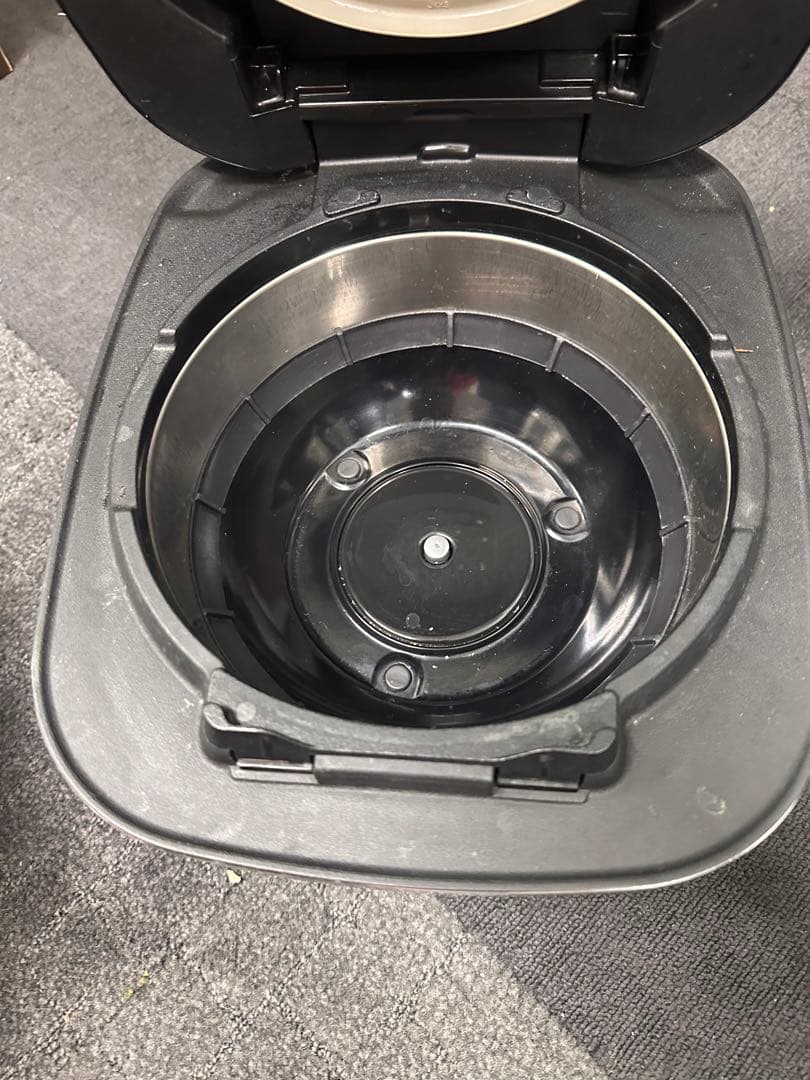 【土鍋圧力IH】タイガー 炊飯器 5.5合 JKX-V102 アーバンブラック