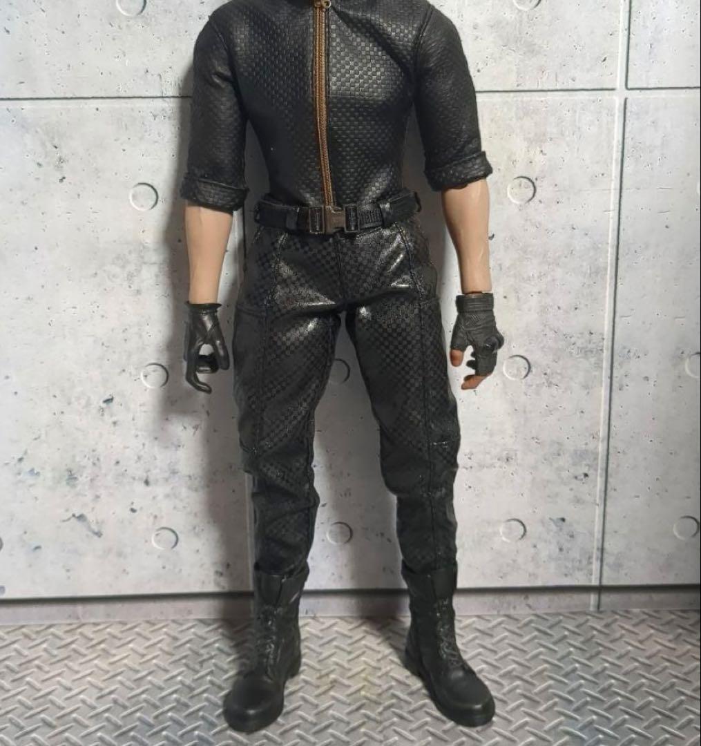 1/6 アルバート・ウェスカー ミッドナイトバージョン ホットトイズ カスタム