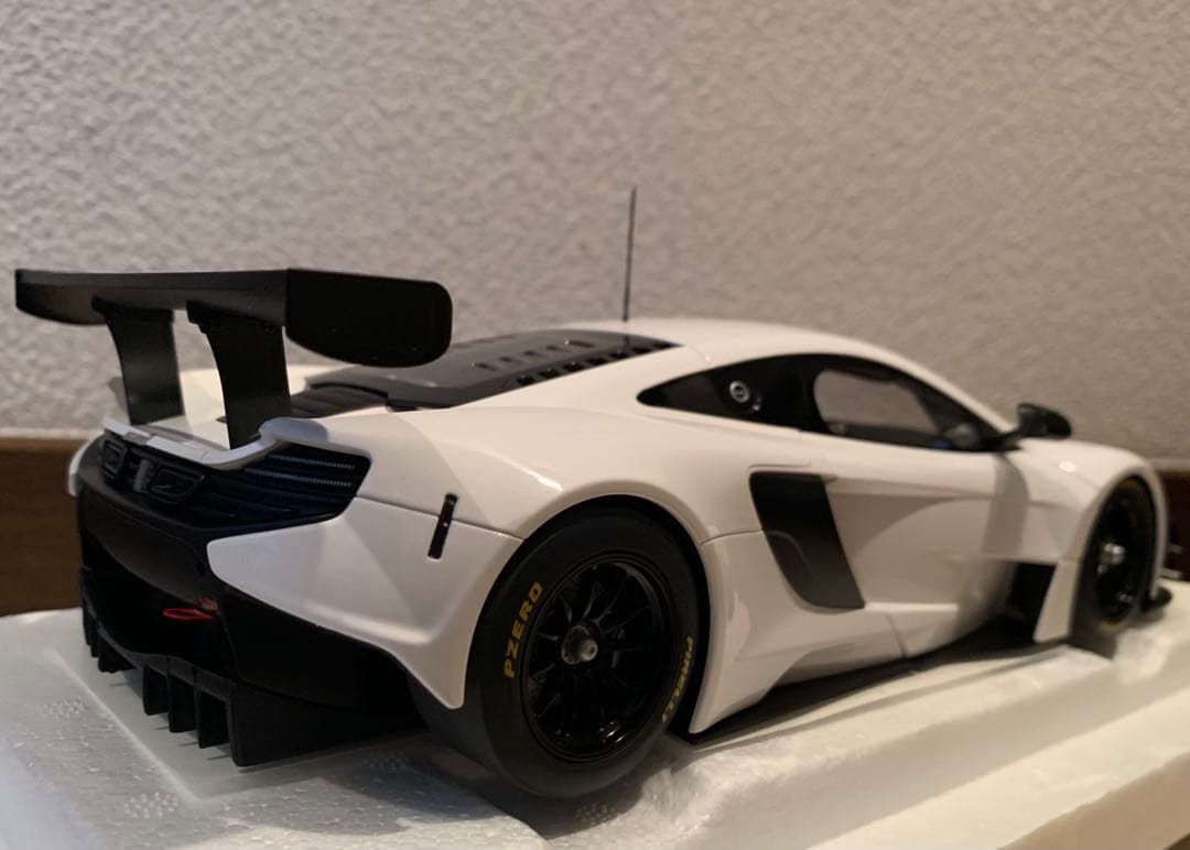 1/18 McLaren / マクラーレン 650S GT3 ホワイト