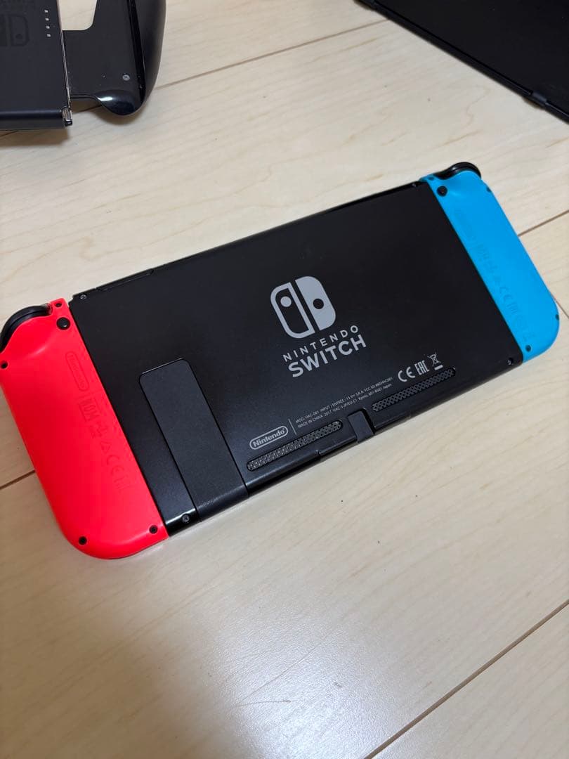 ま*ん様 Nintendo Switch 本体 紫緑Joy-Con ゲームソフト