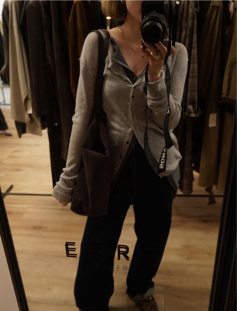 ETRE TOKYOフロントオープンタンクトップ 美品