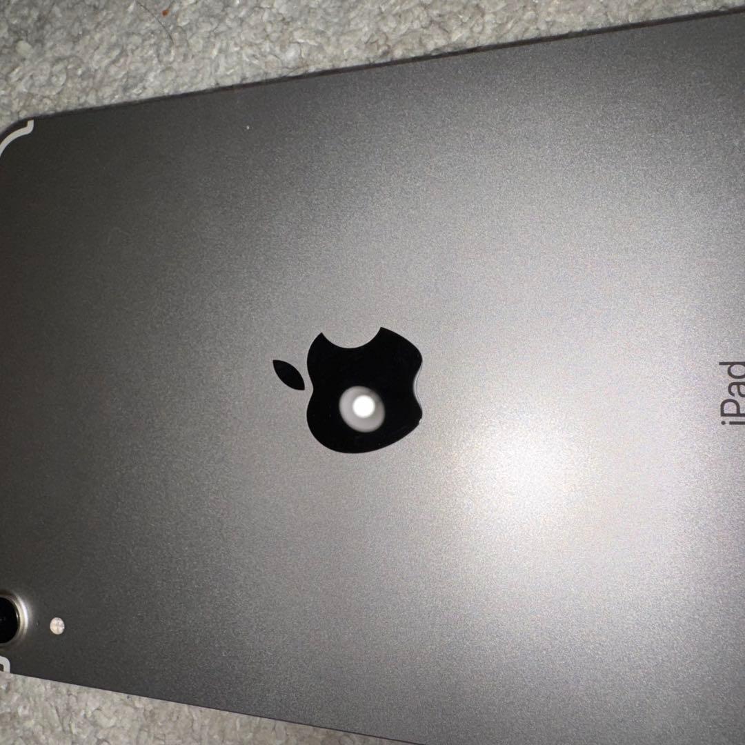 iPad mini 6世代　256GB　セルラーモデル、スターライト カバー付き