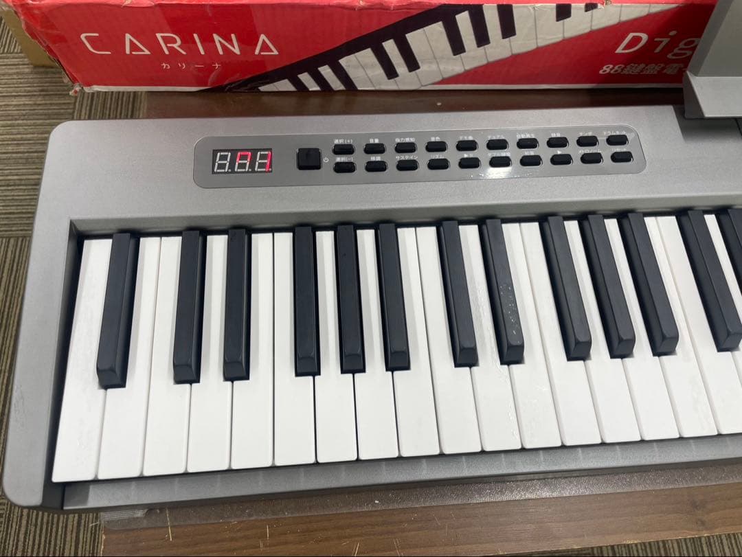 電子ピアノ　88鍵盤　充電タイプ　スリム軽量 グレー