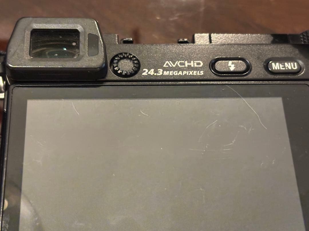 SONY α6000 本体(やや難あり)とマクロレンズ SEL30M35セット