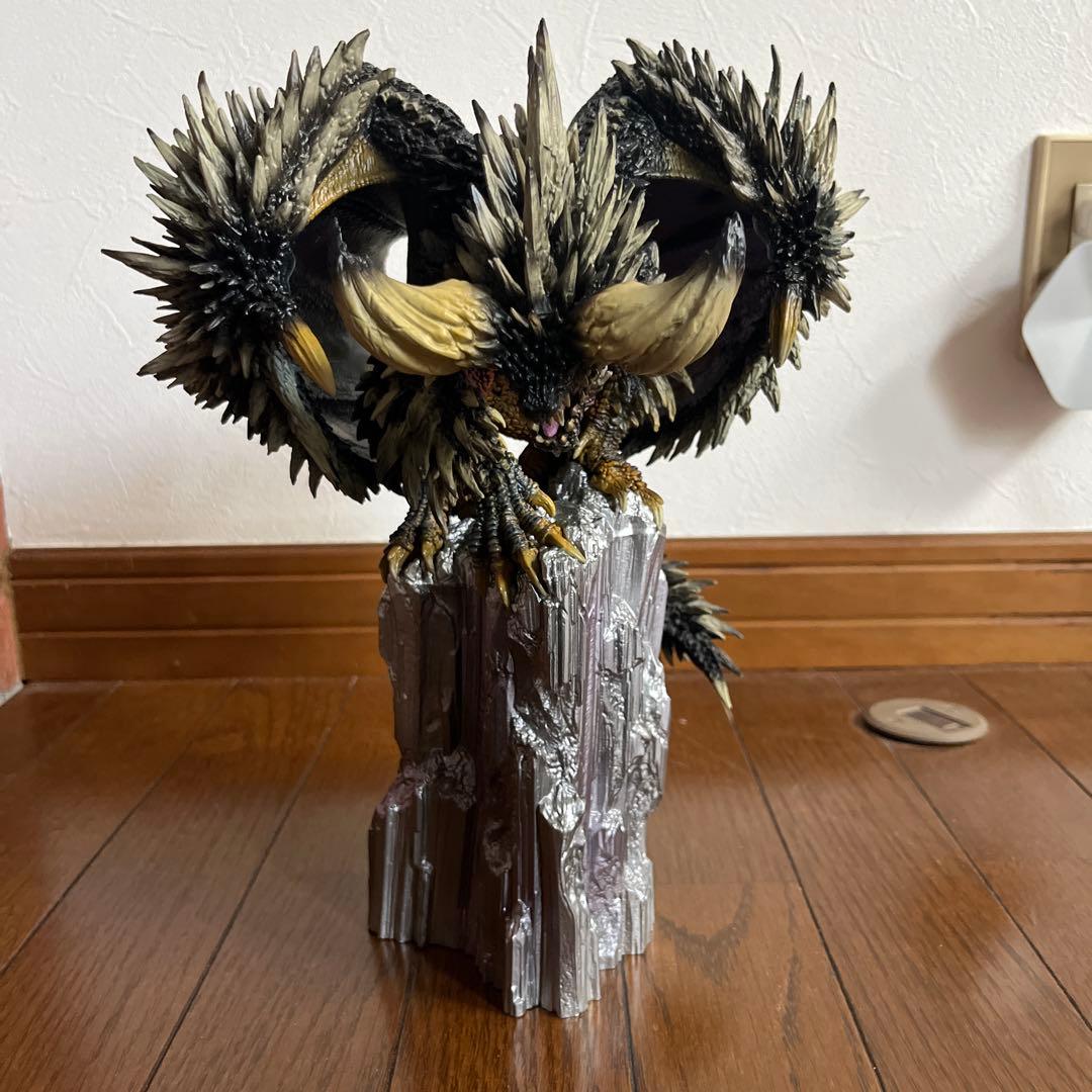 Monster Hunter Nergigante フィギュア