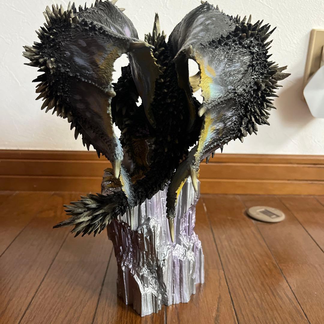 Monster Hunter Nergigante フィギュア