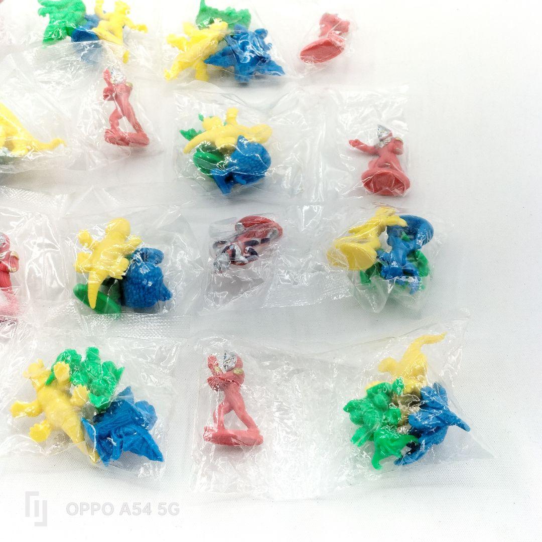 ウルトラヒーロー VS 怪獣軍団 コレクション 消しゴム フィギュア 12個