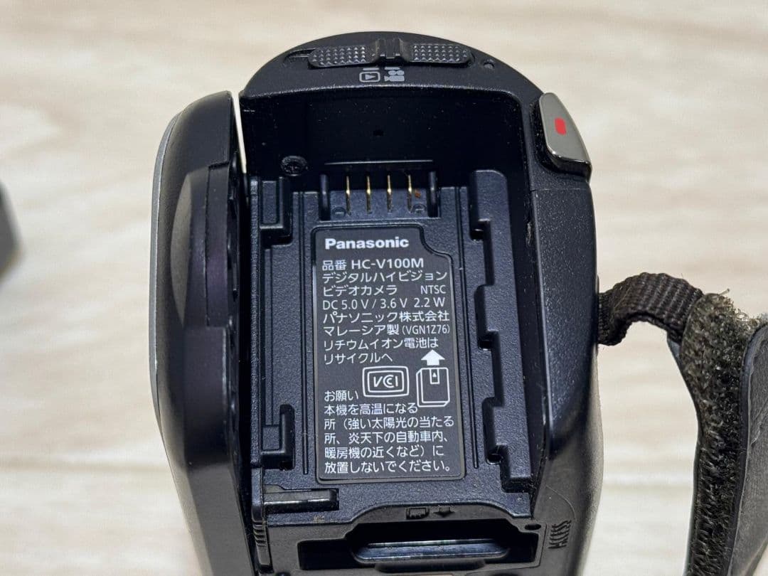 Panasonic HC-V100M ビデオカメラ 本体 動作確認済み