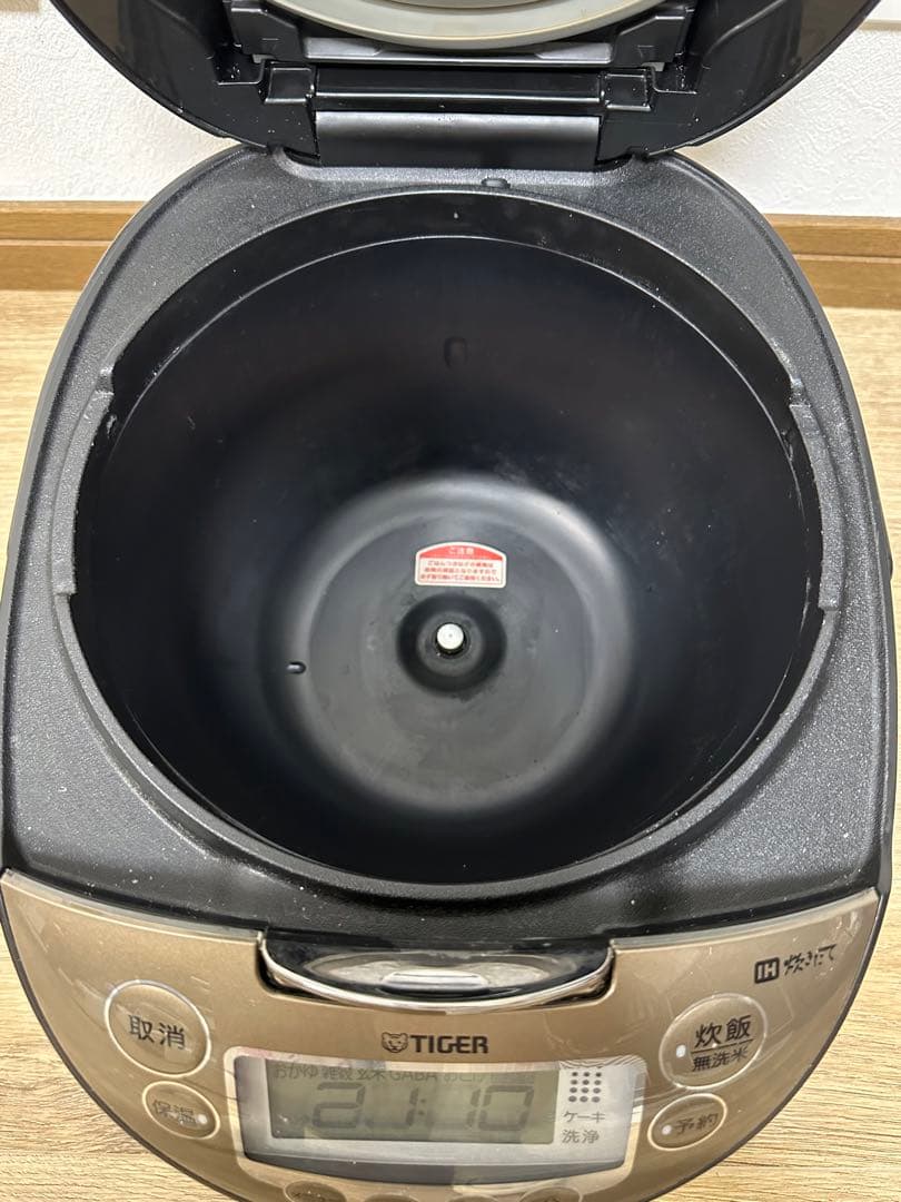 タイガーJKT-P180 炊飯器 IH炊飯ジャー 2020年製