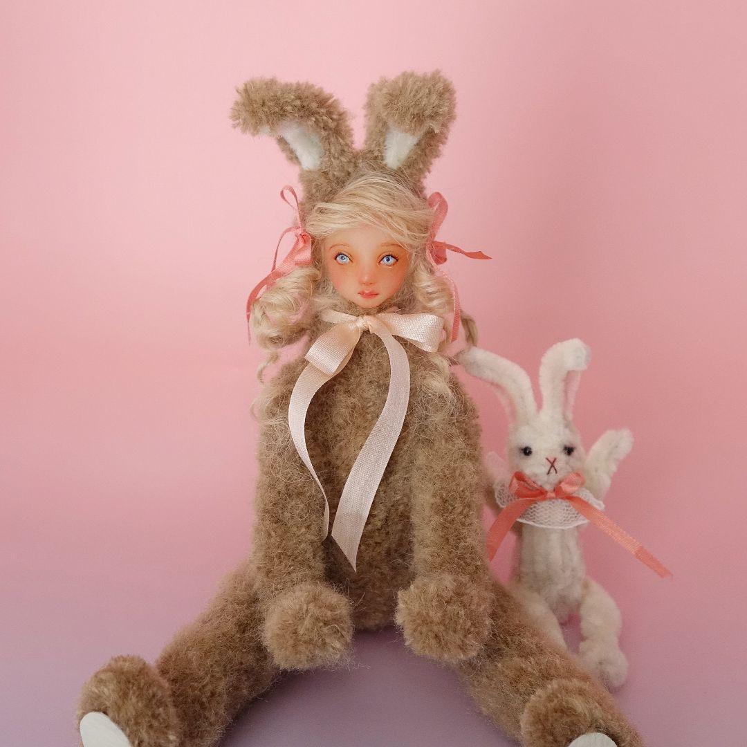 うさぎ着ぐるみドール　モールアート　アートドール 創作人形 サーニット樹脂粘土