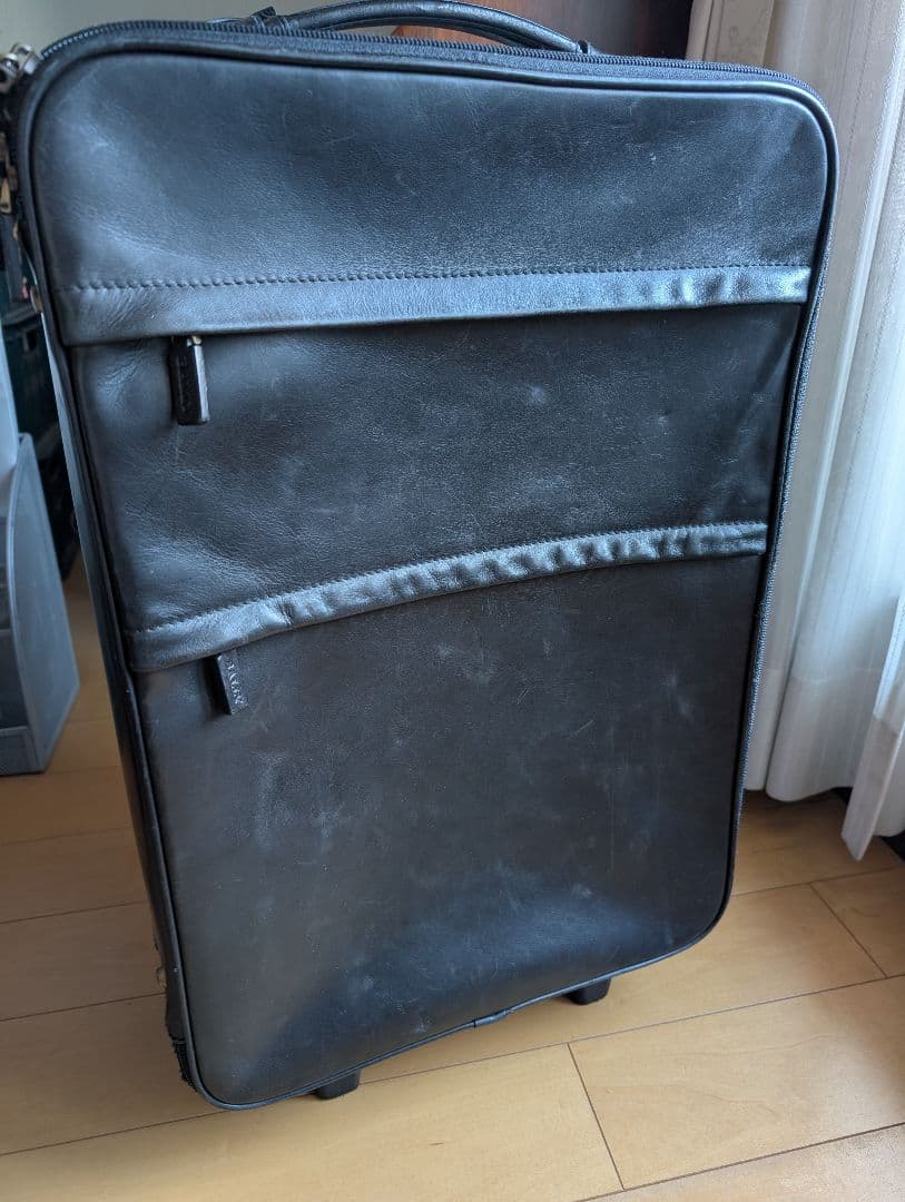 M*I様 BALLY ブラック レザー キャリーケース