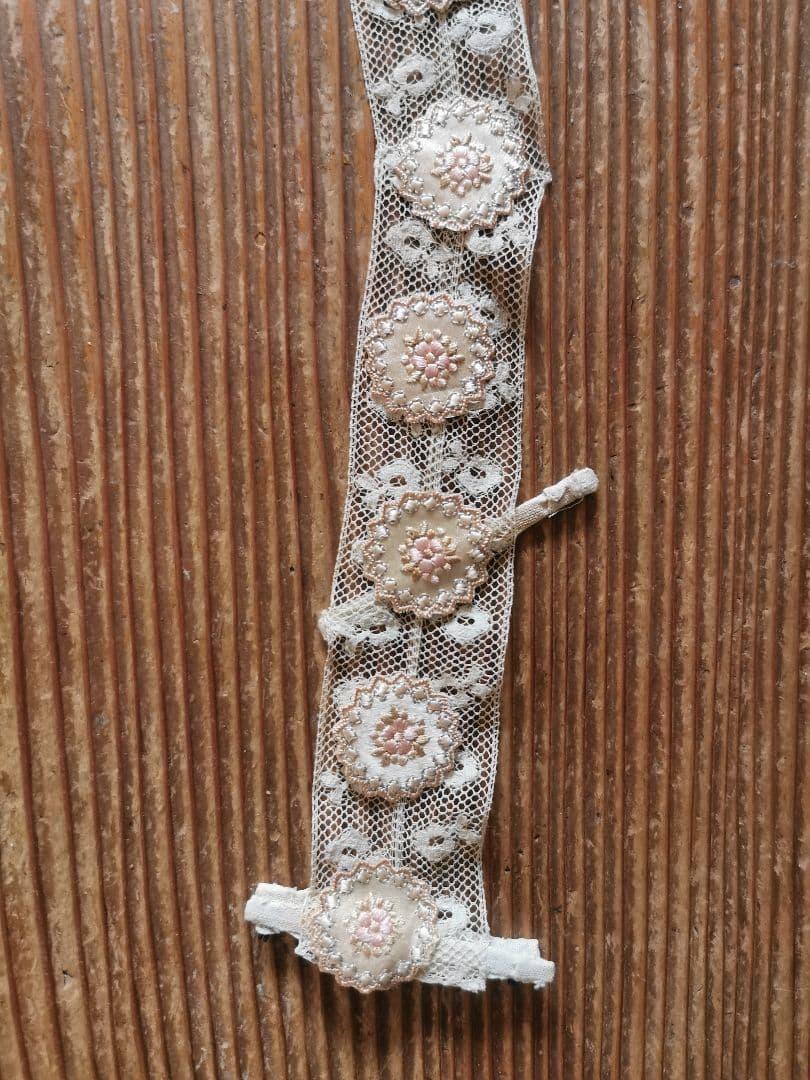 アンティークフランス 付け襟＆ウェストベルト ヴァレンシエンヌ＆花刺繍アップリケ